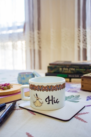 Hiç Kare Kulplu Seramik Beyaz Bardak