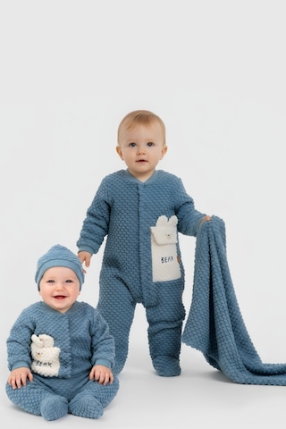 Beyaz Bebek Welsoft Tulum, Battaniye Ve 2'li Erkek Bebek Takım Lacivert Beyaz Bebek Welsoft Tulum, Battaniye Ve 2'li Erkek Bebek Takım Lacivert