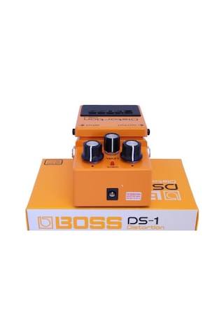 Boss Ds-1 Distortion Compact Pedal