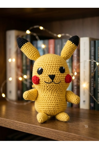 Pokemon Pikachu Amigurumi Örgü Oyuncak - Anime Hediyelik Figür 20 Cm