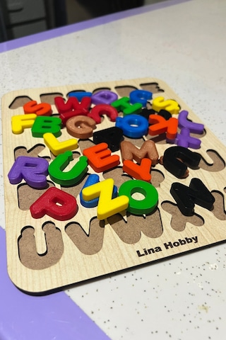 Alfabe Harf Puzzle - Ahşap Tabanlı Ve Pla Harflerden Eğitici Oyuncak 21x25cm Büyük Harfler