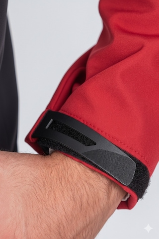 Suya Dayanıklı Slim Fit Softshell Kapüşonlu Erkek Mont Kırmızı