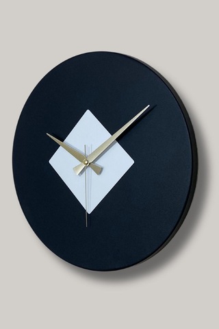 Roundka Model Metal Sıvama Akar Sessiz Mekanizmalı Duvar Saati 40 40 Cm Siyah Beyaz