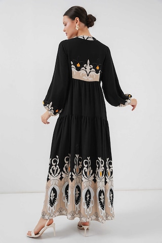 Gabria Ön Düğmeli Desenli Viskon Elbise Siyah - Taş