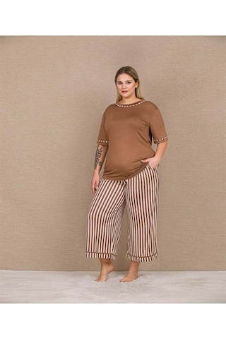 Lisinya Closet Büyük Beden Viskon Şık Tasarım Kahverengi Çizgili Kısa Kol Kapri Takım Kahverengi