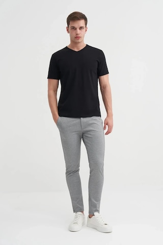 Cazador Slim Fit V Yaka Düz Örme Likarlı Tişört Siyah