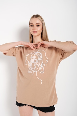 Flood Of Style Kadın Çizgili Figür Oversize Vizon T-shirt Bej