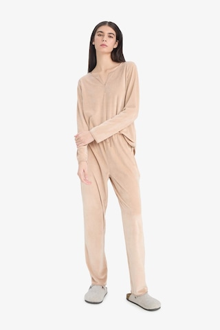 Defacto Pijama Takımı Regular Fit Uzun Kollu Velur Üst Uzun Alt-fall İn Love A3356ax25aubg400 Bej