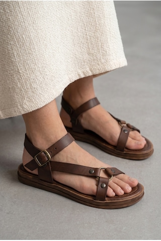 Giamgia Store Kadın Metal Halka Detaylı Çok Bantlı Rahat Düz Taban Günlük Kahverengi Sandalet Veyron11-2414