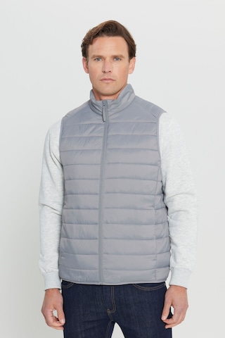 Erkek Grı Rüzgar Geçirmez Taşınabilir Çantalı Sıcak Tutan Elyaf Dolgulu Ultra Hafif Standart Fit Şişme Yelek Gri