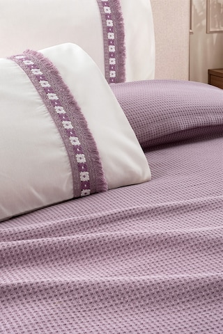 4 Parça Kopanaki Dantelli & Püsküllü Çift Kişilik Pike Takımı - %100 Pamuk - 210 X230 Cm - Mürdüm