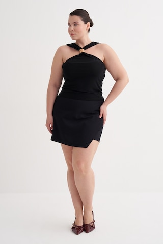 Myline Moda Metal Toka Detaylı Halter Top Siyah