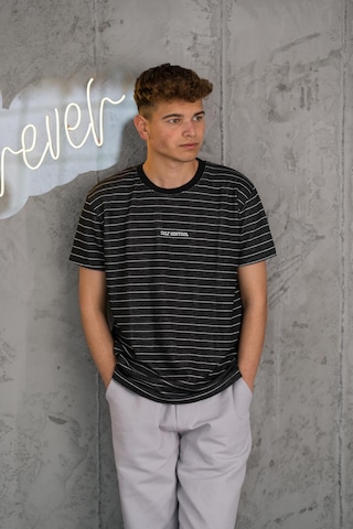 Reguler Fit Bisiklet Yaka Likralı Çizgili Erkek Yazlık T-shirt 001