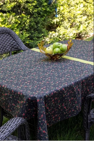 Kiraz Desenli El Yapımı Masa Örtüsü Seti