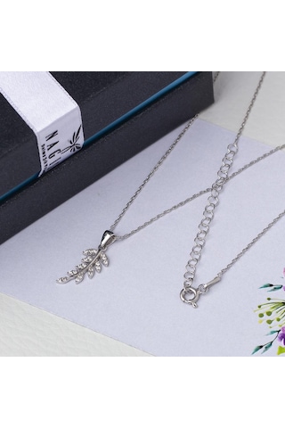 Zeytin Dalı Model Zirkon Taşlı 925 Ayar Gümüş Kadın Kolye