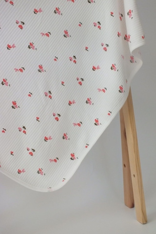 Ekru Çiçekli %100 Pamuklu 80x90 Cm Tek Kat Bebek Battaniye Ekru