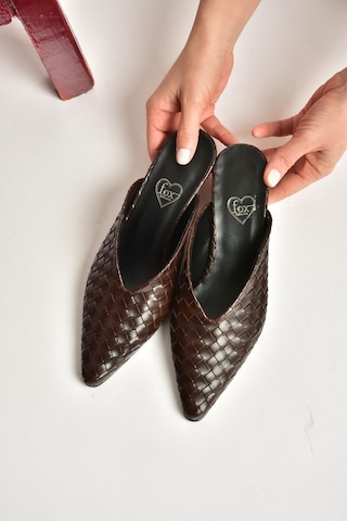 Fox Shoes Y654660709 Kahverengi İnce Topuklu Önü Kapalı Kadın Terlik