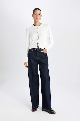 Defacto Regular Fit Basic Düz Bisiklet Yaka Düğmeli Triko Hırka A4731ax24wner105 Ekru