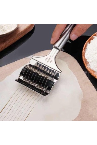 Deconox Silikon Saplı Paslanmaz Çelik Manuel Silindir Rulet Kesici, Hamur Ve Erişte Kesici Aletleri, Hamur Şekillendirici, Makarna Yapıcı Sku: Smg8690010540348 Ahşap
