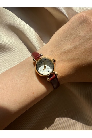 Retro Minimal Deri Kordon Vintage Kadın Kol Saati Altın