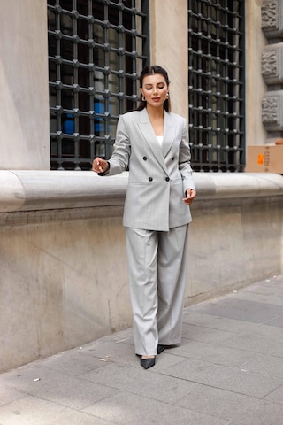 4 Düğmeli Kruvaze Geniş Çizgili Takım Açık Gri Açık Gri