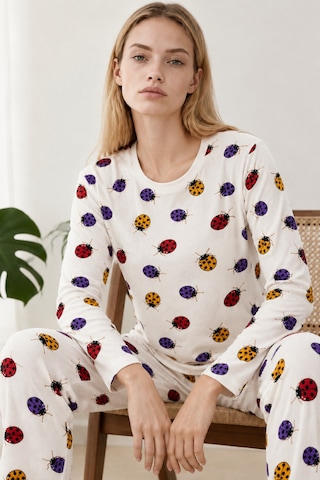 Kadın Desenli İkili Beyaz Rahat Pijama Takımı 4829 Kadın Desenli İkili Beyaz Rahat Pijama Takımı 4829