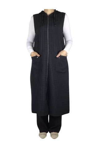 Önü Fermuarlı Kapüşonlu Üstten Cepli Kapitone Yelek Siyah