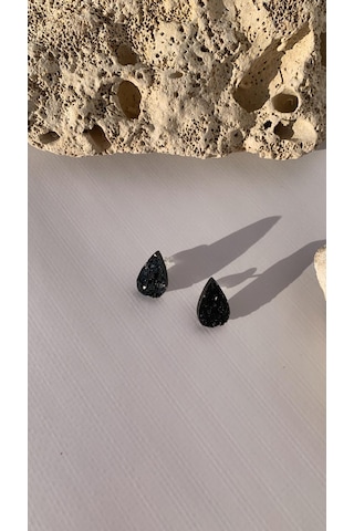 Tırtıklı Kristal Desenli Parlak Siyah Renk Orta Boy Epoksi Küpe Siyah