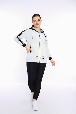 Escetic Ekru Kadın Spor Kapişonlu Su İtici Rüzgarlık Fermuarlu İnce Ceket 6560-3572-ekru Ekru