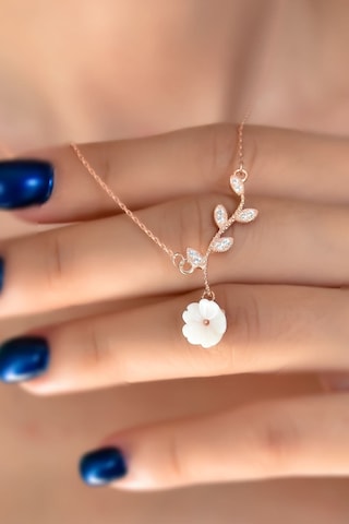 925 Ayar Gümüş Rose Kaplama Zirkon Taşlı Sedef Manolya Çiçeği Kolye