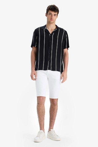 DeFacto Regular Fit Apaş Yaka Çizgili Yazlık Kısa Kollu Gömlek E2559AX25SMBK81