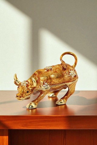 Dekoratif Boğa Figürü