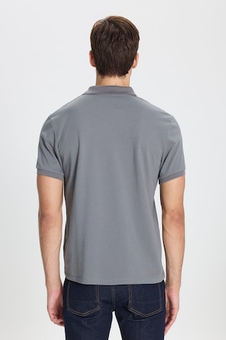 George Henry Çekmeyen Pamuklu Kumaş Slim Fit Dar Kesim Kıvrılmaz Polo Yaka Tişört Gargoyle Gri