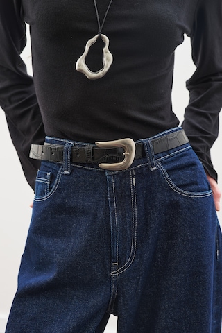 Timsah Deri Görünümlü Kemer Siyah Siyah