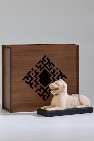 Urartu Aslanı Mermerit Heykel