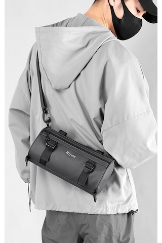 Erkekler İçin Şık Ve Fonksiyonel Tek Omuz Çanta - Hong Kong Tarzı Silindir Formda Messenger Çanta, Trend Desenli Ve Dayanıklı Film Kaplama, Spor Ve Günlük Kullanım İçin Pratik Göğüs Çantası Gri