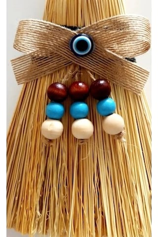 Otantik Ahşap Boncuklu Nazarlıklı Otantik Mini Süpürge Duvar Süsü