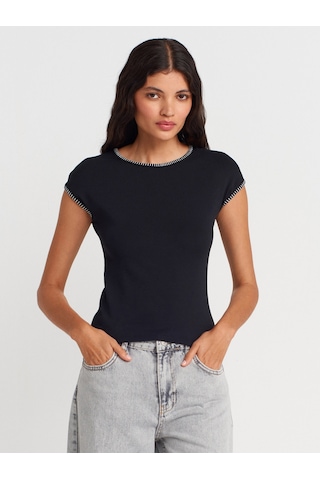 Dilvin 31814 Kontrast Dikiş Detaylı T-shirt-siyah SIYAH