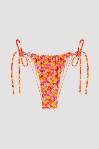 Penti Çok Renkli Desenli Retro Bağlamalı Bikini Altı Penti Çok Renkli Desenli Retro Bağlamalı Bikini Altı