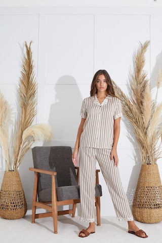 Sevim Kadın Kısa Kol Gömlek Yaka Önden Düğmeli Bej Pijama Takım C9t2n551 001