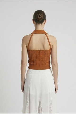 Neden Tekstil Kadın Polo Yaka Sırt Dekolteli Crop Bluz - Camel