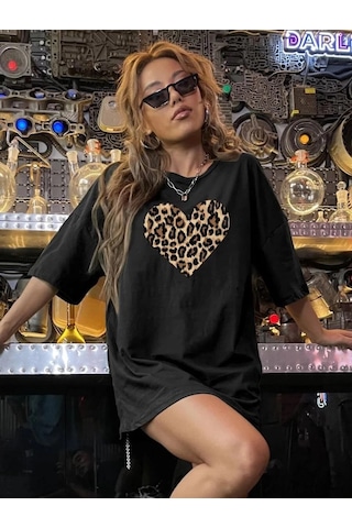 Novalisse Kadın Leopar Kalp Baskılı Tişört Kısa Kol Bisiklet Yaka Oversize T-shirt - Siyah Çoklu Renk