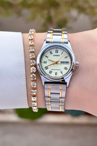 Casio Csıste143 Kadın Kol Saati
