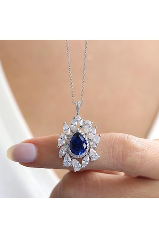 Mia vento Effective Diamond İstanbul İhtişamı Sentetik Safir Taşlı Gümüş Kolye