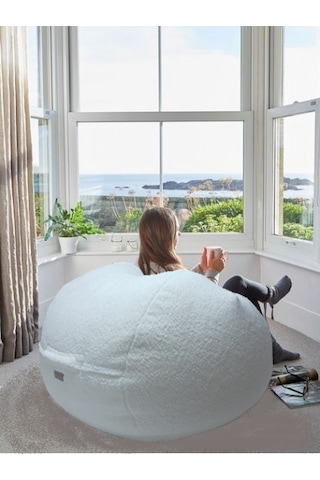 Peluş Armut Koltuk Kuzu Yünü Tarzında Beyaz