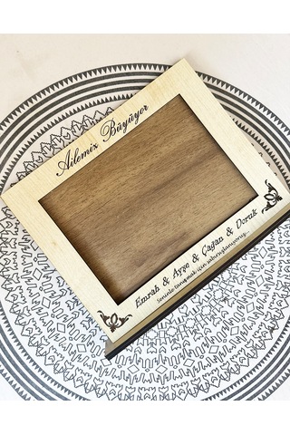 10x15, 13x18, 15x21 Ebatında Kişiye Özel Kişiselleştirilebilir Üzerinde İsim Yazılı Ahşap Fotoğraf Çerçevesi - Yatay