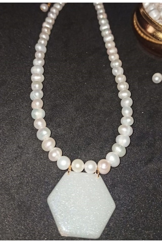 24k Altın Kaplama Sedefli Petek Akrilik Detay Gerçek İnci Kolye B