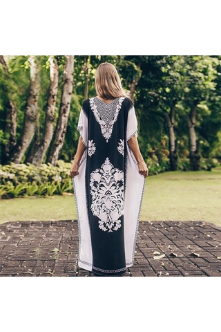 Edolynsa Kadın V Yaka Etnik Baskı Kaftan Siyah