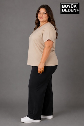 Superlife Süperlife Büyük Beden Kadın V Yaka Pamuklu Basic Tişört Lacivert 3xl-6xl Spr26btsk509 Bej