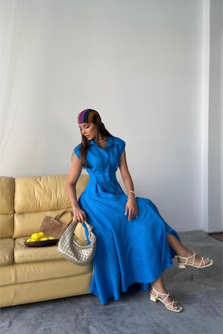 Jakarlı Keten Elbise Önden Yırtmaçlı Cepli - Saks Saks